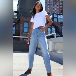 Aritzia Denim Forum The Mia High Rise Curve 31L Size 25 Medium Wash